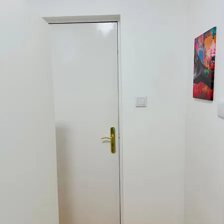 Проживание в семье Almirante Reis - Arroios *