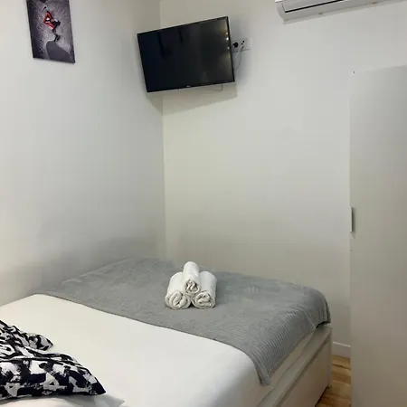 Pansiyon Almirante Reis - Arroios *