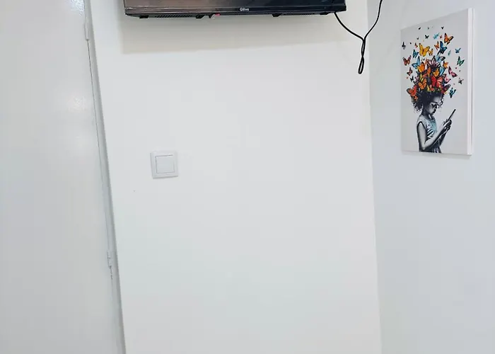 Quarto em Acomodações Particulares Almirante Reis - Arroios